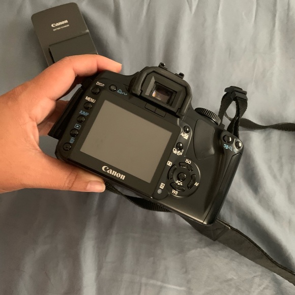 Canon Camera - Picture 3 of 5